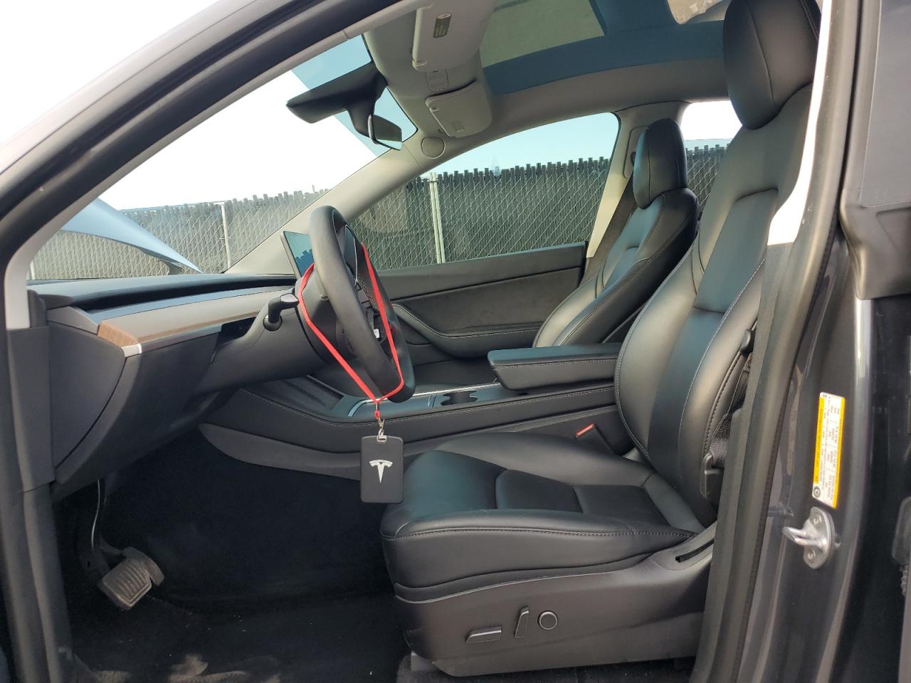 2022 Tesla Model Y VIN: 7SAYGDEE4NF307001 Lot: 63185465
