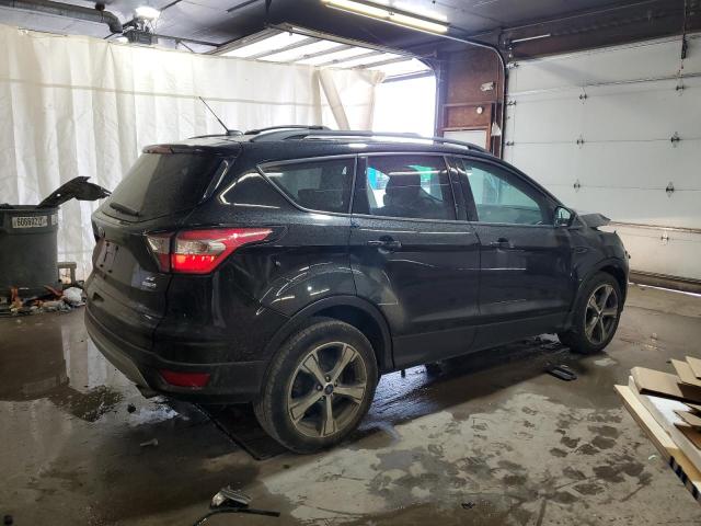  FORD ESCAPE 2017 Czarny