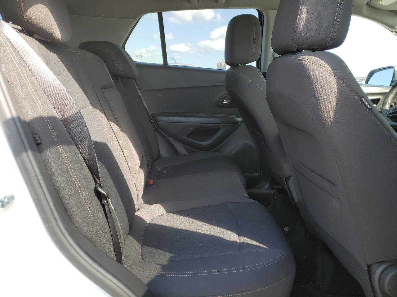 2022 Chevrolet Trax Ls VIN: KL7CJKSM3NB542403 Lot: 67045205