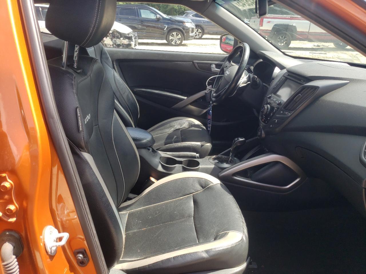 2015 Hyundai Veloster Turbo VIN: KMHTC6AE8FU225989 Lot: 63845245
