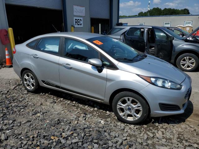  FORD FIESTA 2015 Silver