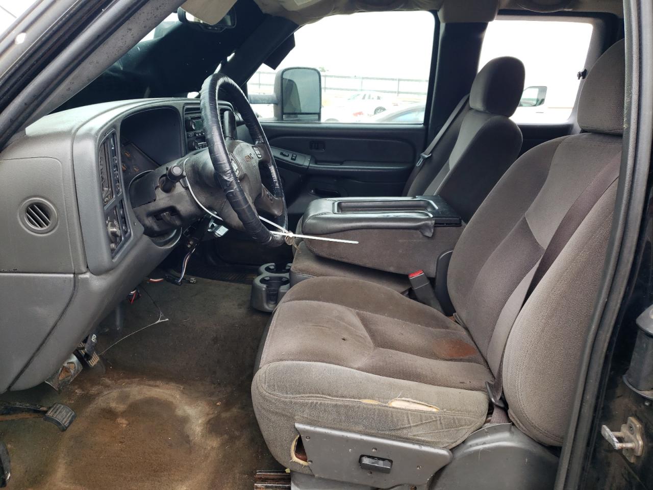 2004 GMC Sierra K2500 Heavy Duty VIN: 1GTHK29U04E386636 Lot: 64319635