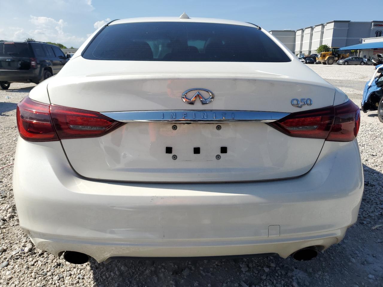 2018 Infiniti Q50 Luxe VIN: JN1EV7AP3JM365569 Lot: 63647235