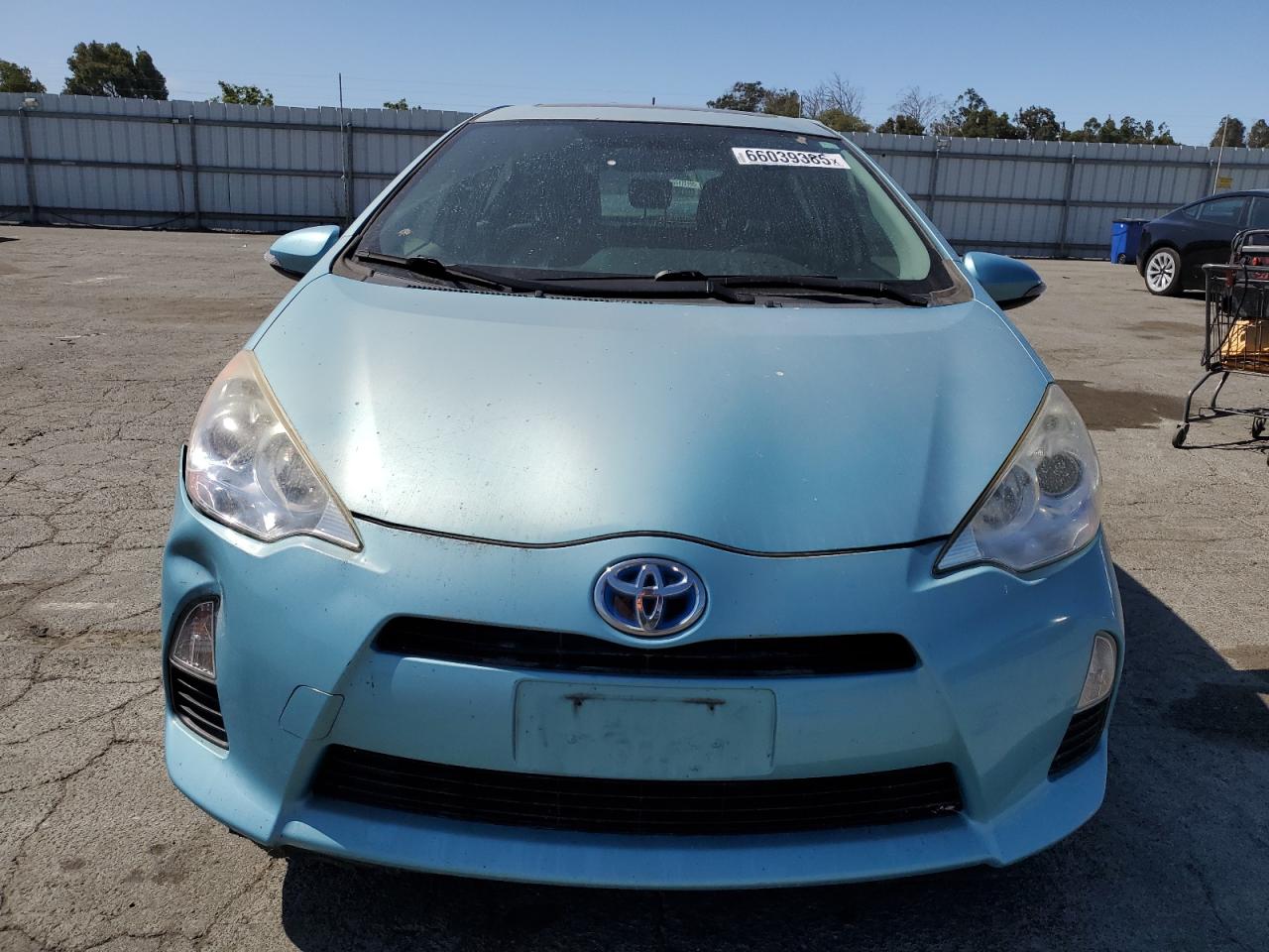 2013 Toyota Prius C VIN: JTDKDTB30D1051570 Lot: 66039385