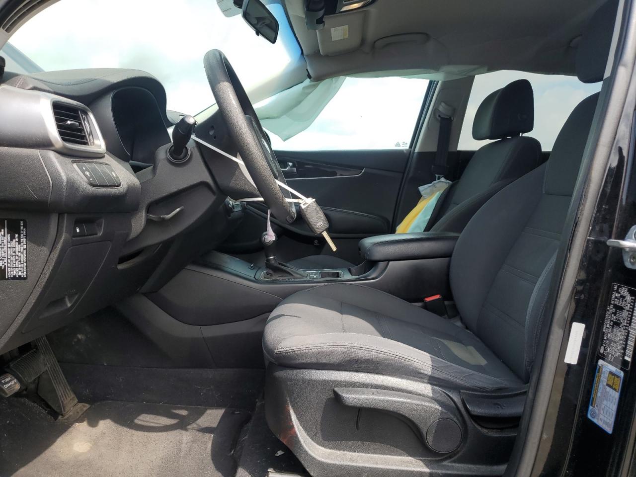 2017 Kia Sorento Lx VIN: 5XYPGDA5XHG223213 Lot: 64904235