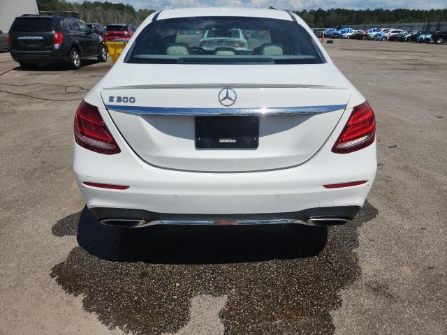  MERCEDES-BENZ E-CLASS 2017 Biały