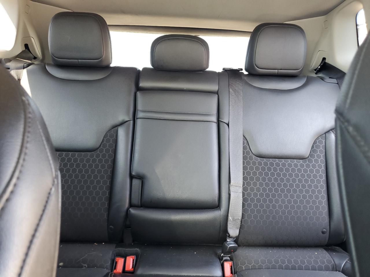 2018 Jeep Compass Latitude VIN: 3C4NJDBBXJT253257 Lot: 65964955