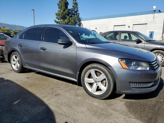  VOLKSWAGEN PASSAT 2015 Szary