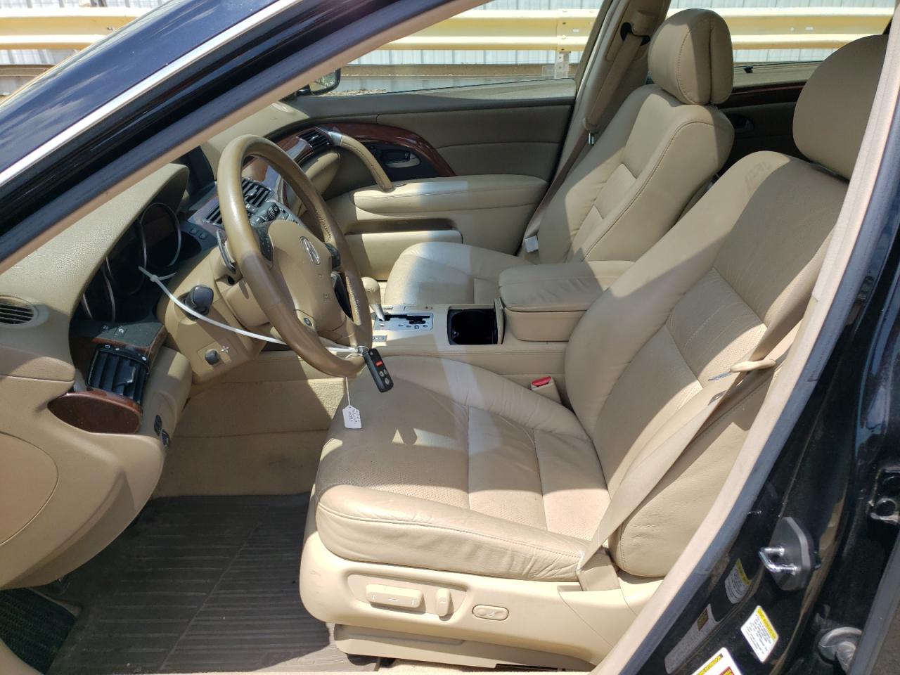 jh4kb16576c008629 JH4KB16576C008629 2006 Acura Rl