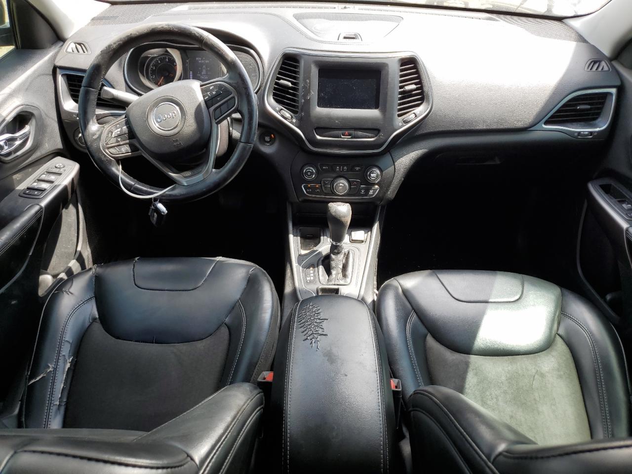 2019 Jeep Cherokee Latitude Plus VIN: 1C4PJLLB5KD184194 Lot: 65588595