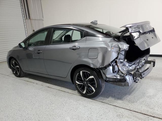  NISSAN VERSA 2024 Gray