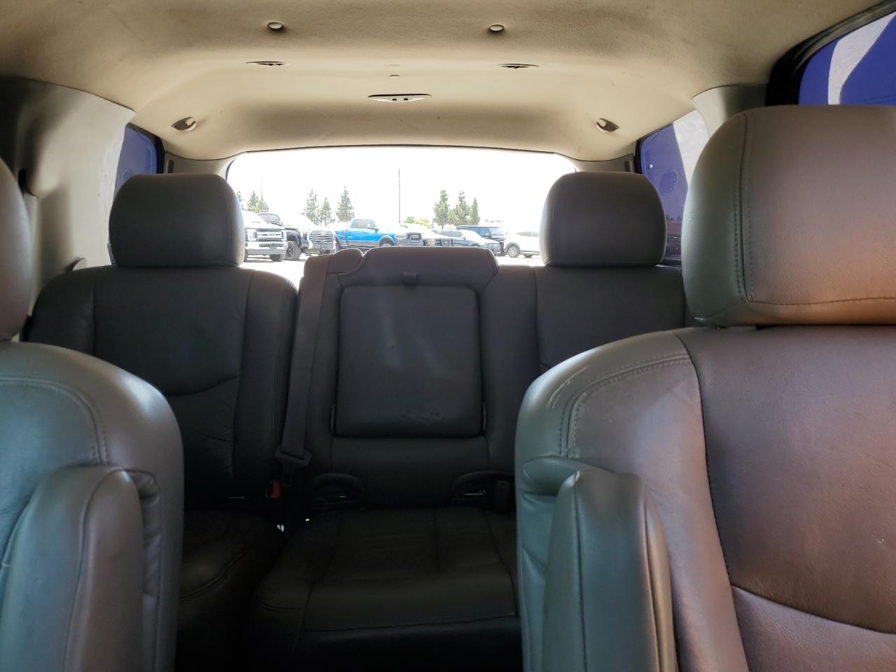 2003 Chevrolet Tahoe C1500 VIN: 1GNEC13T83R238405 Lot: 65200955