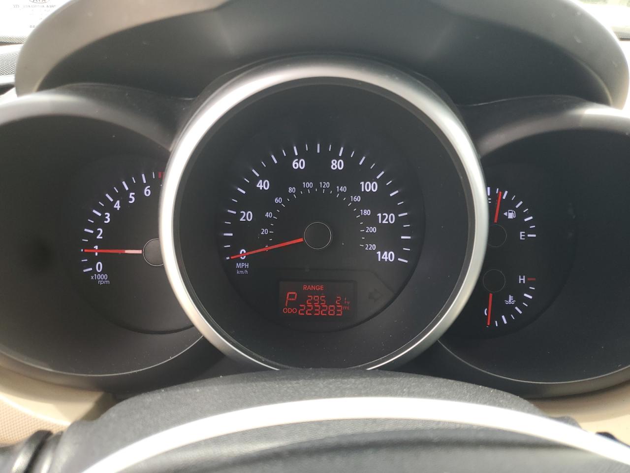 2013 Kia Soul + VIN: KNDJT2A62D7562845 Lot: 64261025