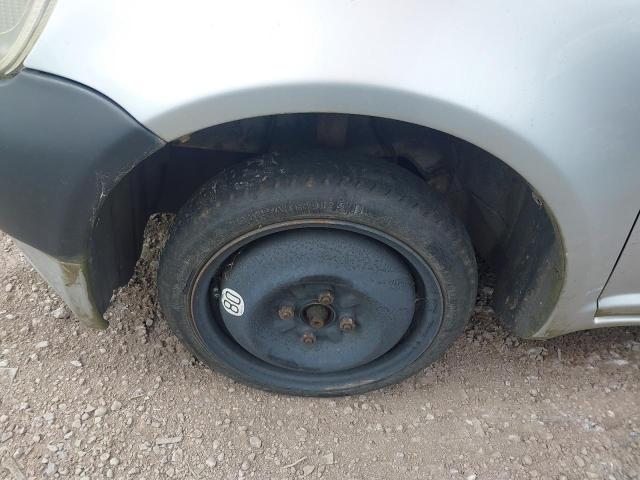 2002 TOYOTA YARIS GS
