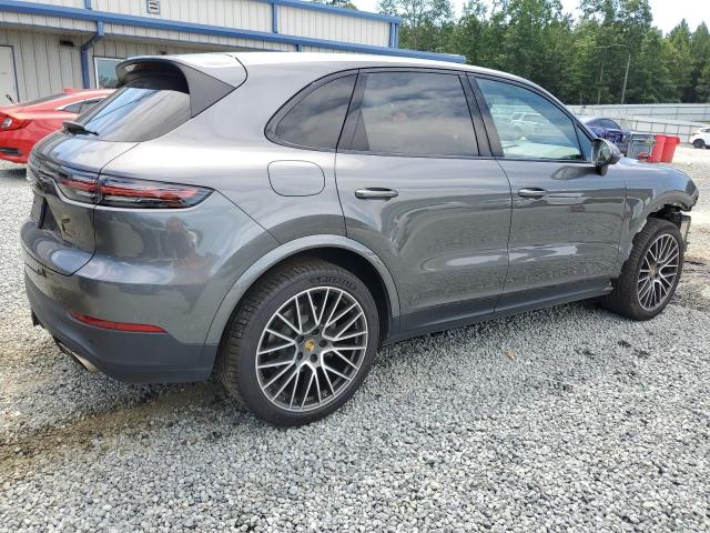  PORSCHE CAYENNE 2021 Srebrny