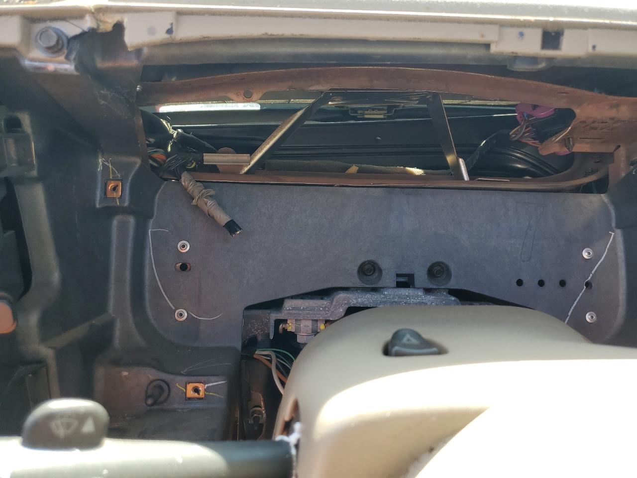 2004 GMC Yukon Xl Denali VIN: 1GKFK66U44J136055 Lot: 65015595