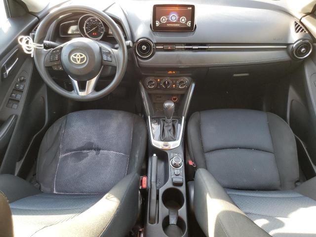  TOYOTA YARIS 2018 Granatowy