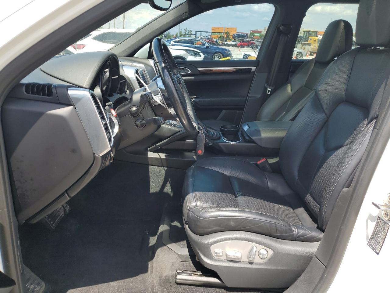 2017 Porsche Cayenne VIN: WP1AA2A29HKA83455 Lot: 64607695