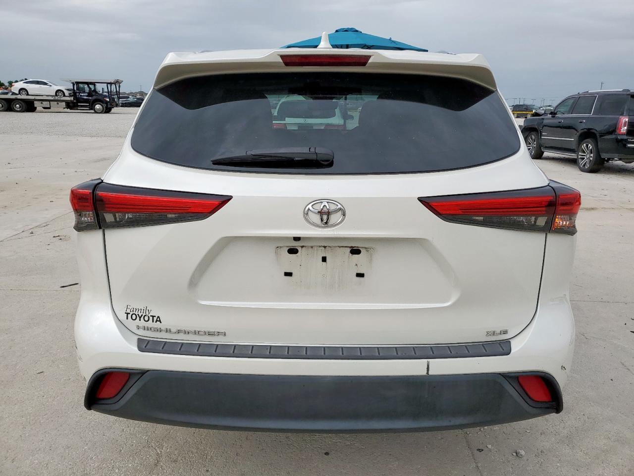 2021 Toyota Highlander Xle VIN: 5TDGZRAHXMS070928 Lot: 63404365