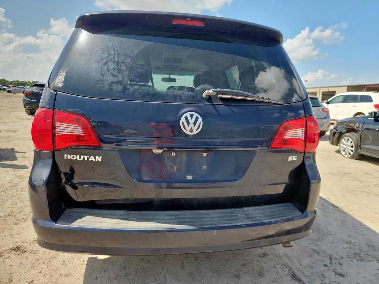 2010 Volkswagen Routan Se VIN: 2V4RW3D16AR167244 Lot: 64659205