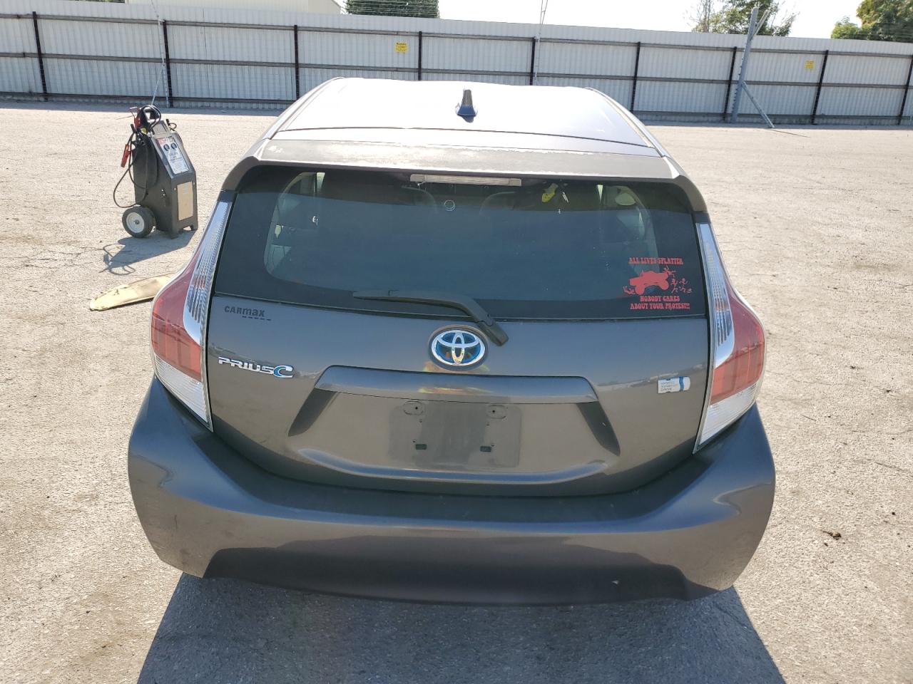 2016 Toyota Prius C VIN: JTDKDTB3XG1131575 Lot: 65265915