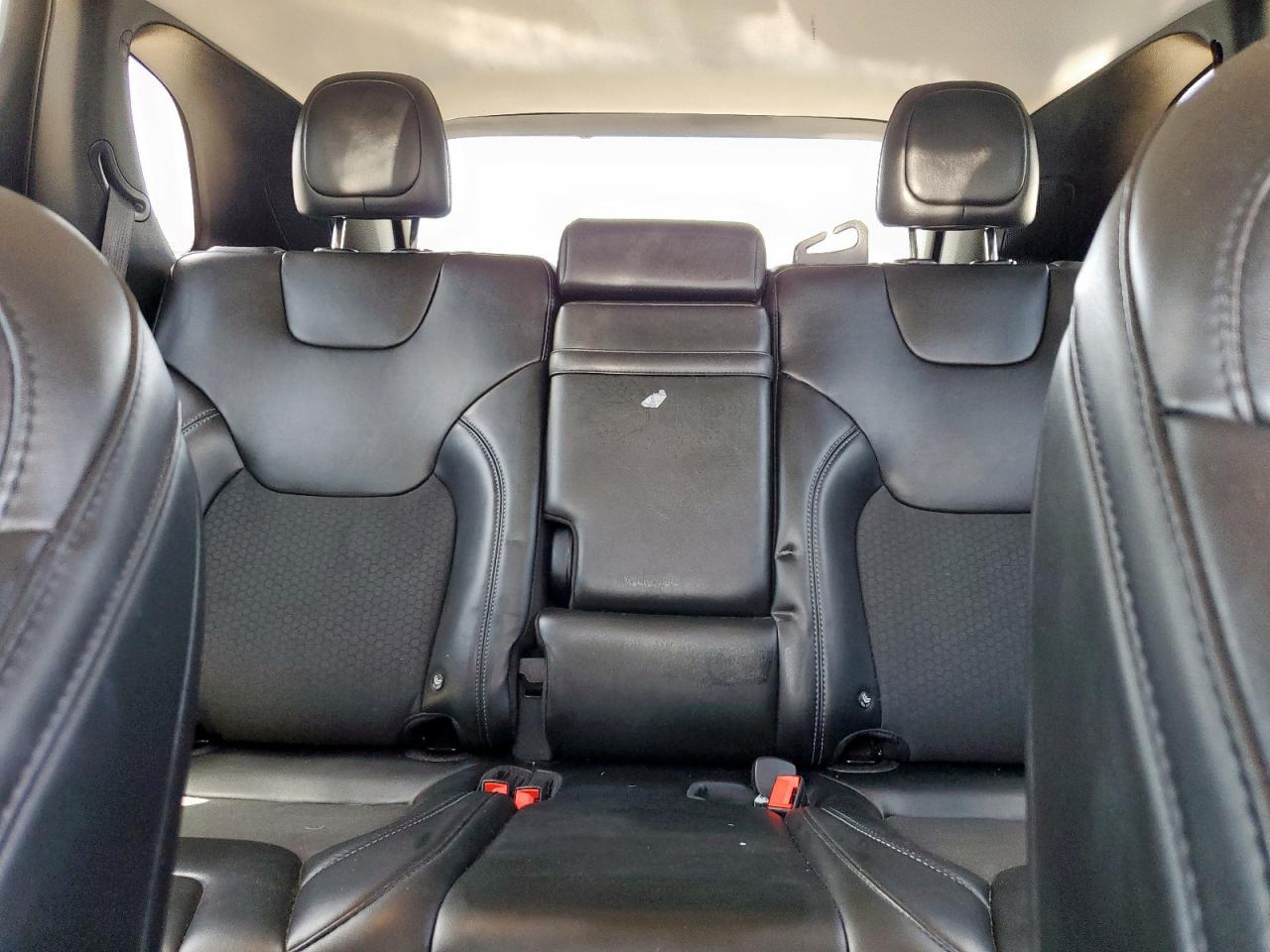 2019 Jeep Cherokee Latitude Plus VIN: 1C4PJLLB2KD108688 Lot: 65156155