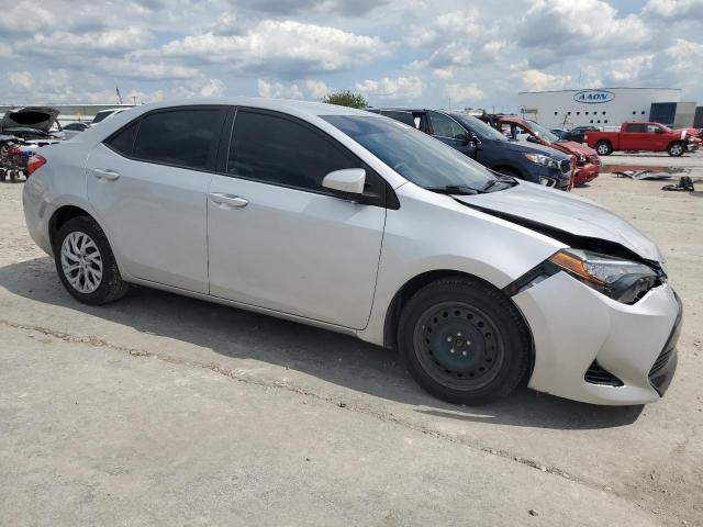 Седаны TOYOTA COROLLA 2017 Серебристый