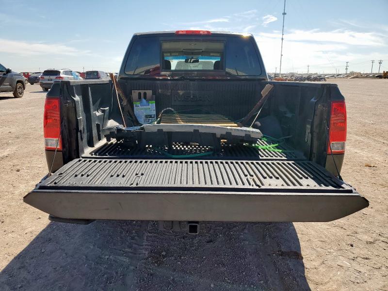  NISSAN TITAN 2014 Czarny