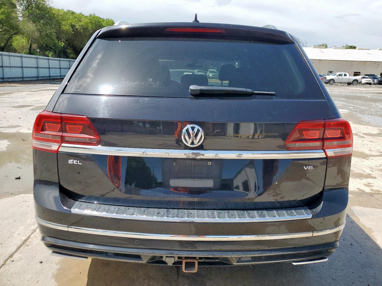 2018 Volkswagen Atlas Sel VIN: 1V2SR2CA8JC575962 Lot: 64442785