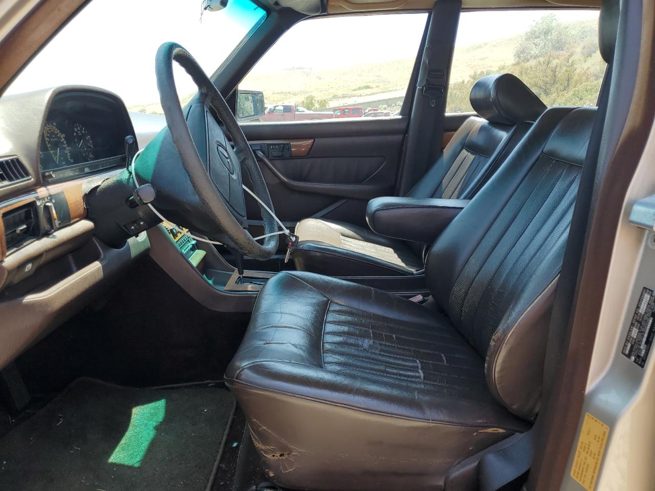 1987 Mercedes-Benz 420 Sel VIN: WDBCA35D4HA310633 Lot: 64319495