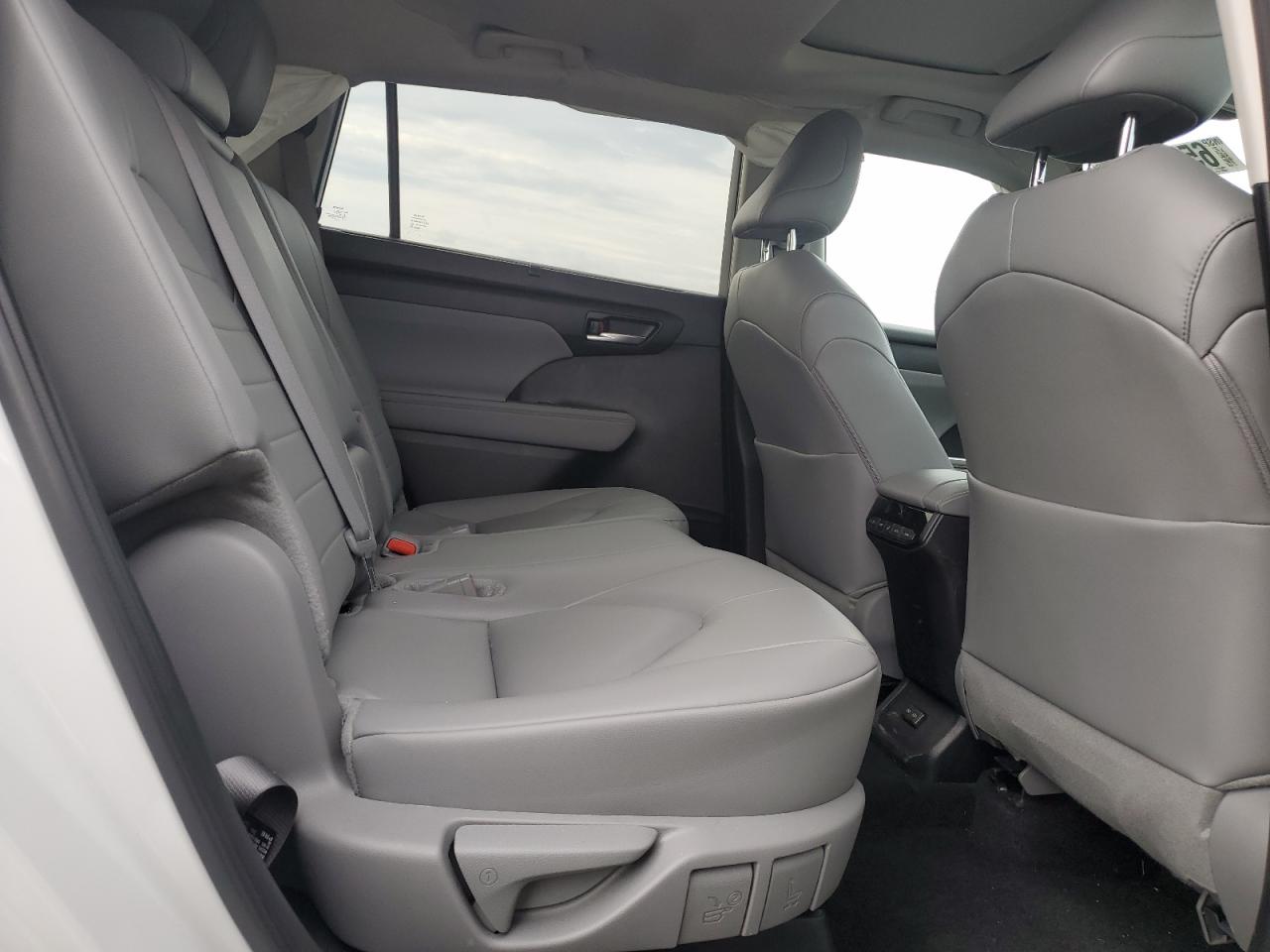 2024 Toyota Highlander Le VIN: 5TDKDRBH8RS539075 Lot: 65503765