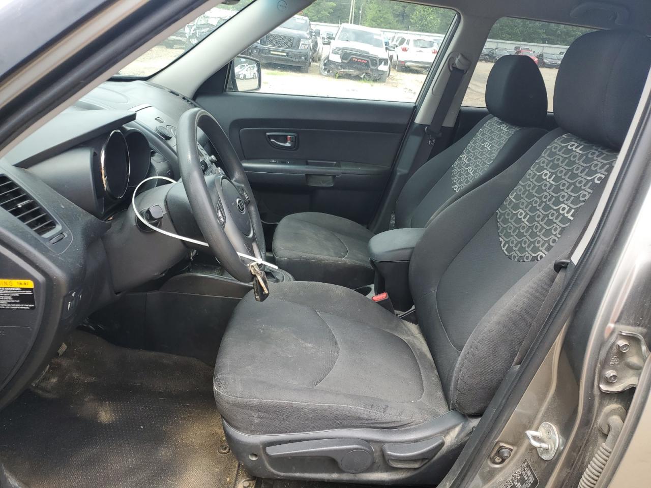 2011 Kia Soul + VIN: KNDJT2A23B7202462 Lot: 63831825