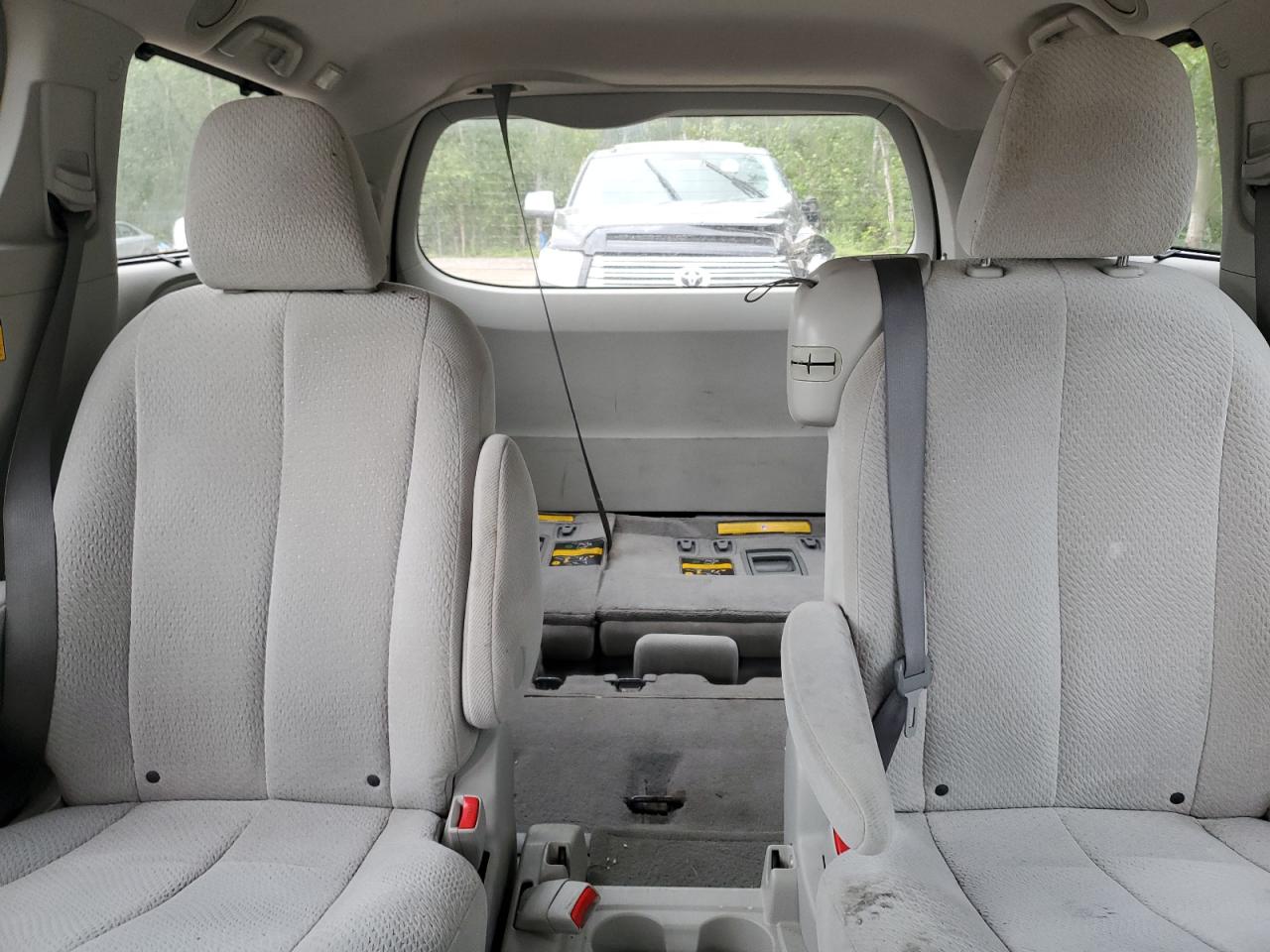 2011 Toyota Sienna Le VIN: 5TDKK3DC7BS085279 Lot: 65245225