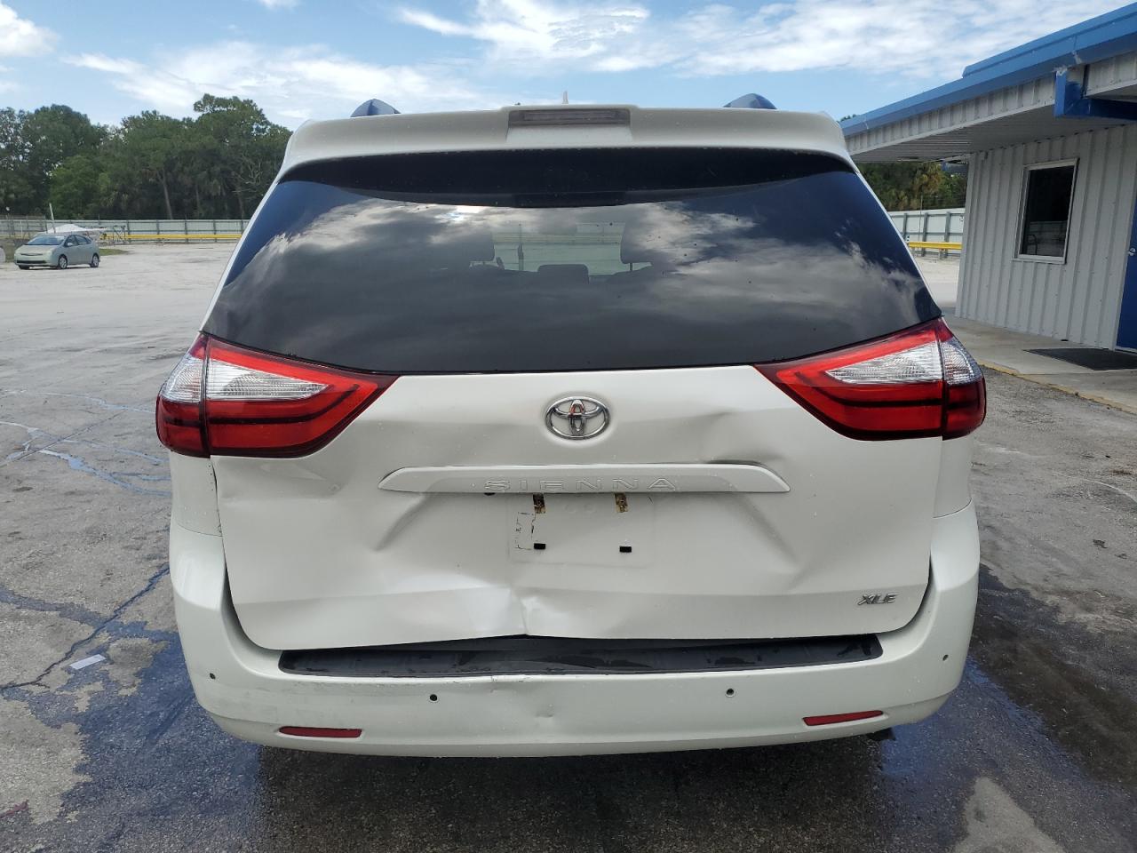 2018 Toyota Sienna Xle VIN: 5TDYZ3DC7JS962051 Lot: 63115935