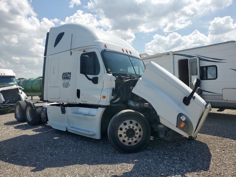 2013 Freightliner Cascadia 125 Semi Truck