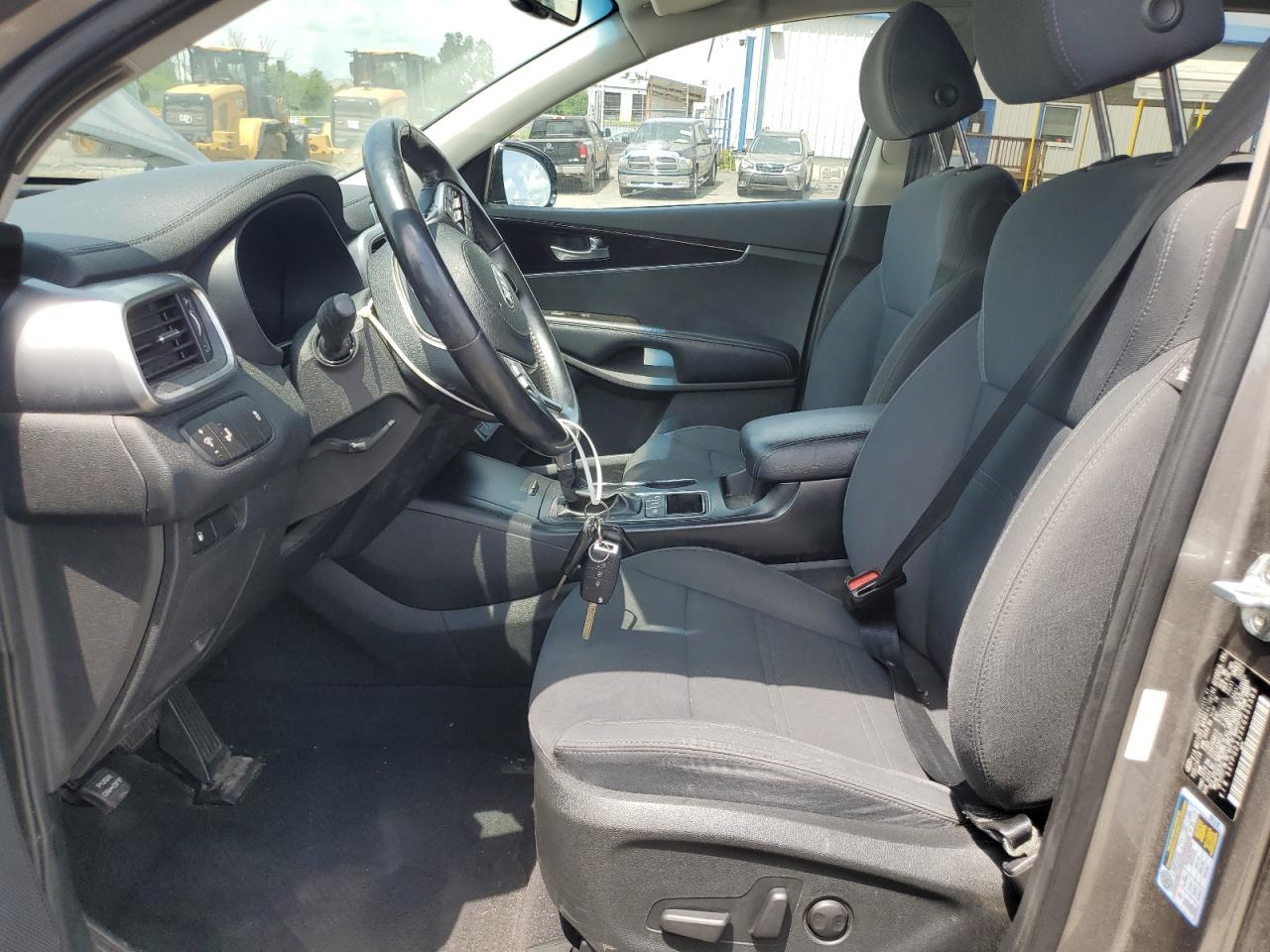 2019 Kia Sorento L VIN: 5XYPGDA3XKG435583 Lot: 64997995