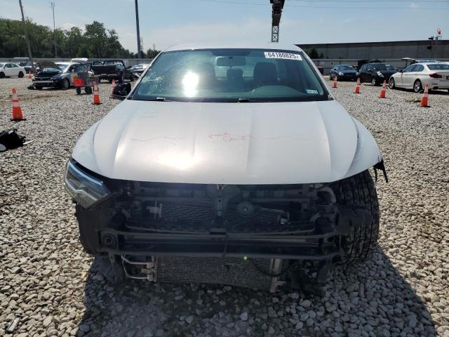  VOLKSWAGEN JETTA 2019 Srebrny