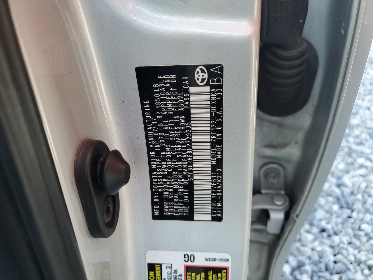 2017 Toyota Corolla L VIN: 5YFBURHE8HP729205 Lot: 65197405