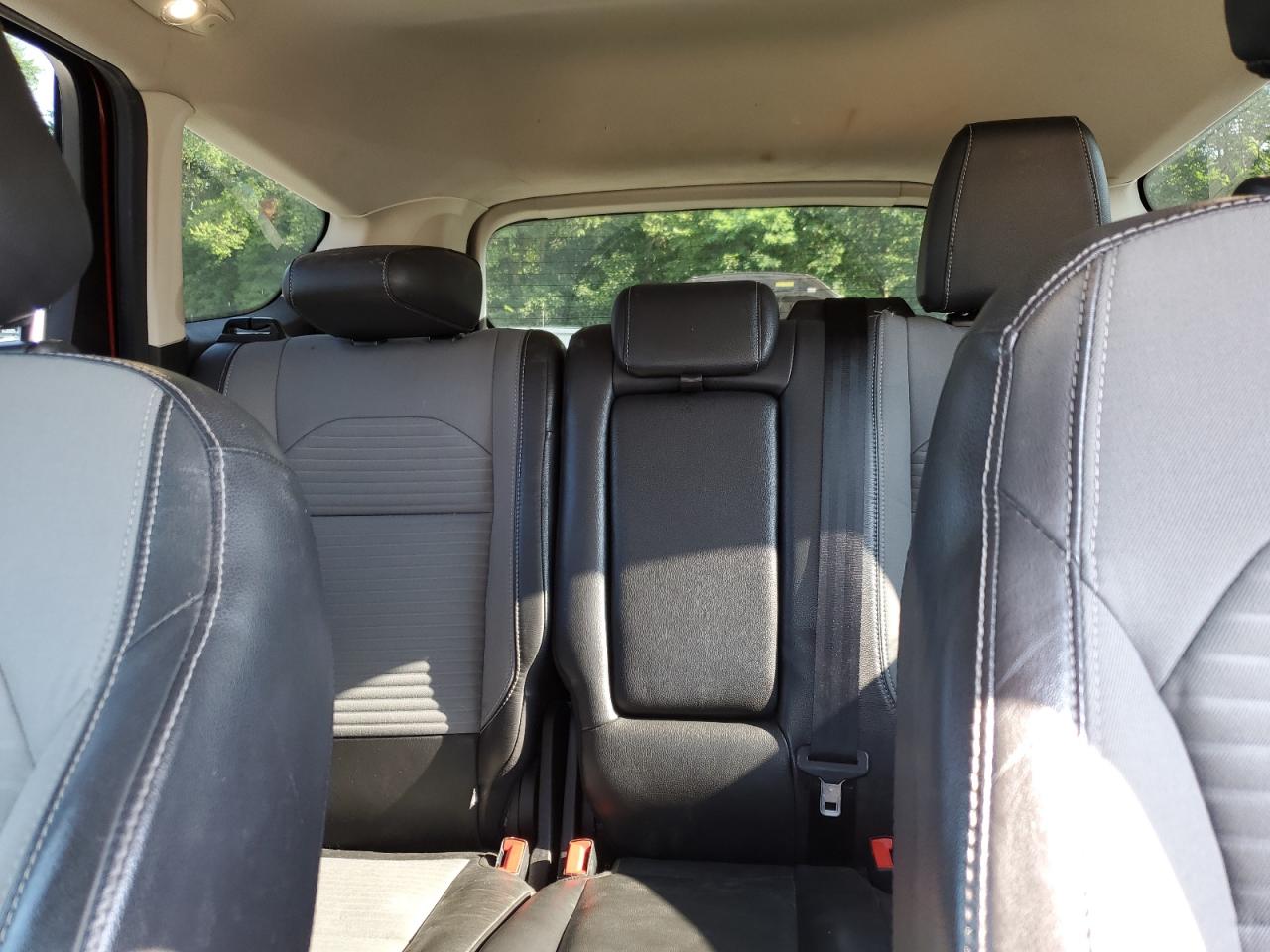 2018 Ford Escape Se VIN: 1FMCU9GD3JUC30233 Lot: 64203535