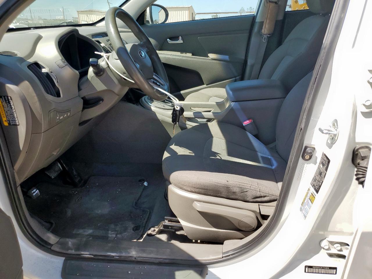 kndpb3ac3f7701859 KNDPB3AC3F7701859 2015 Kia Sportage Lx