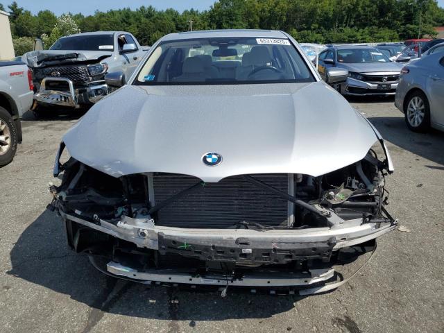  BMW M7 2018 Srebrny