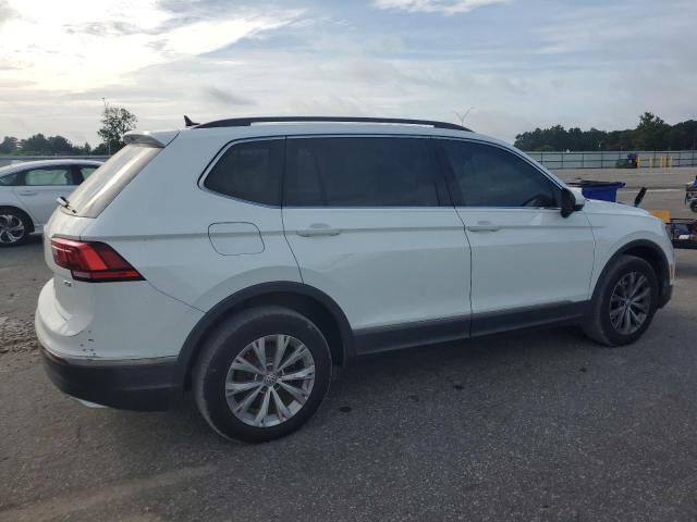  VOLKSWAGEN TIGUAN 2018 Белы