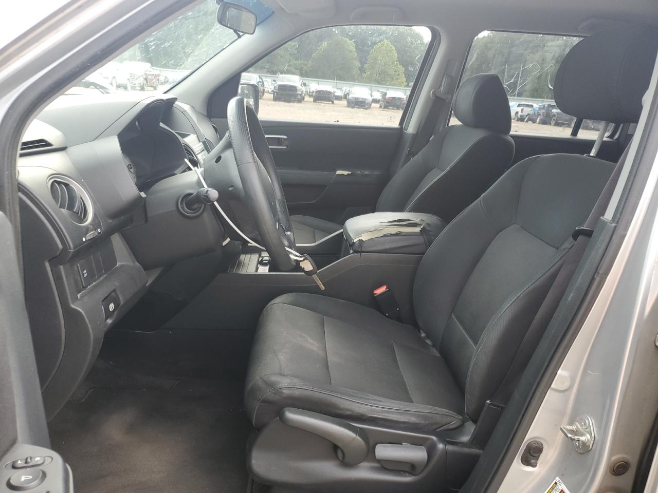 2011 Honda Pilot Lx VIN: 5FNYF3H20BB023453 Lot: 64778385