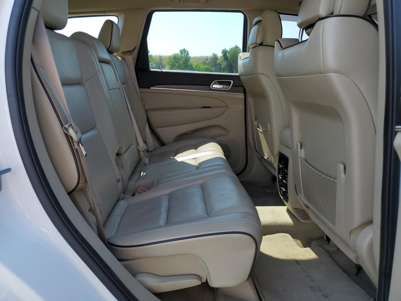 2015 Jeep Grand Cherokee Overland VIN: 1C4RJFCT8FC647928 Lot: 65187495