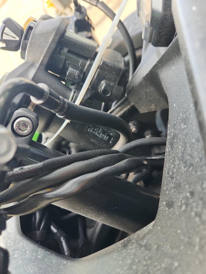ml5zxcs17sda33046 ML5ZXCS17SDA33046 2025 Kawasaki Zx400 S