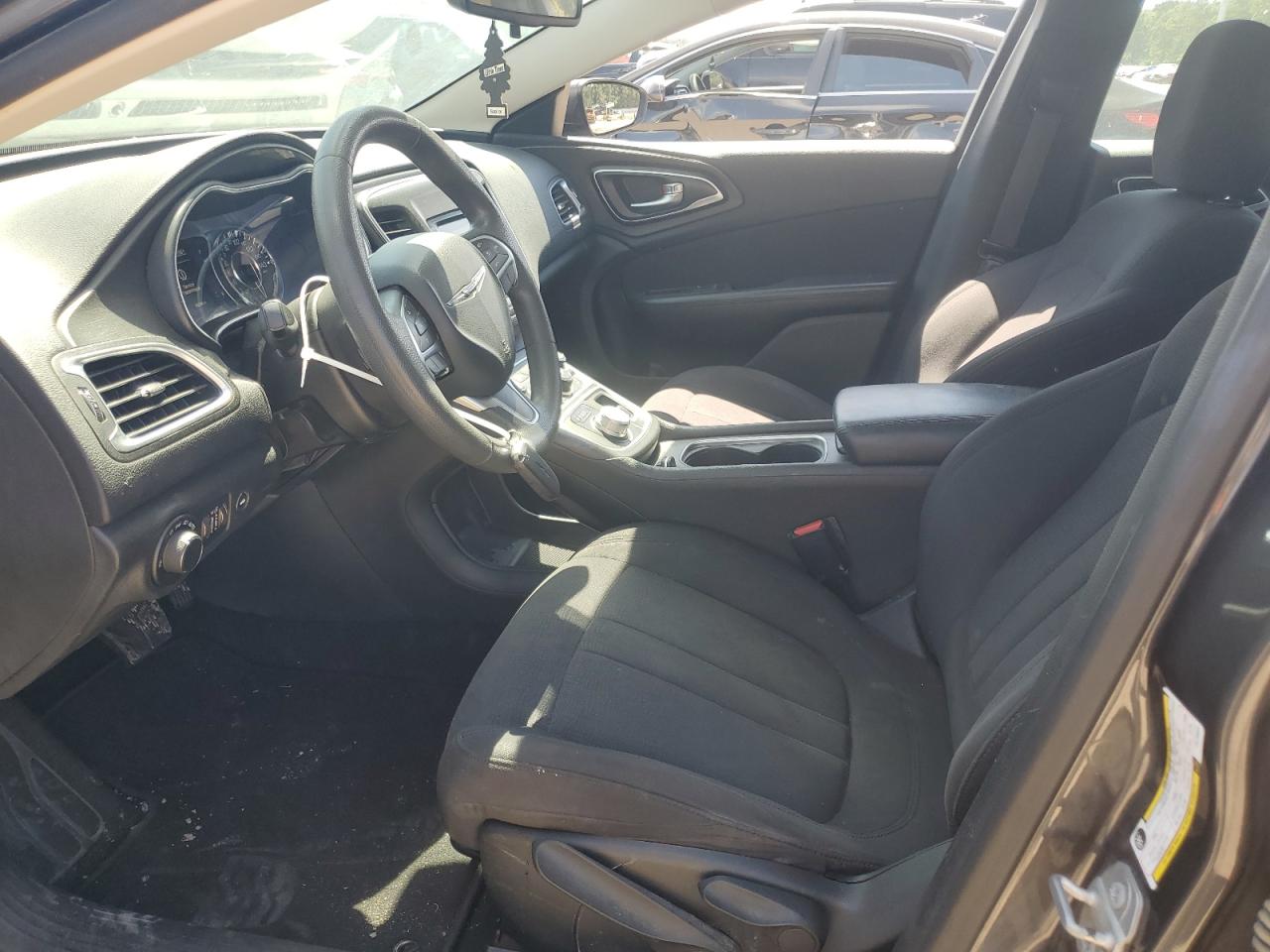 2015 Chrysler 200 Limited VIN: 1C3CCCAB0FN710537 Lot: 64804265