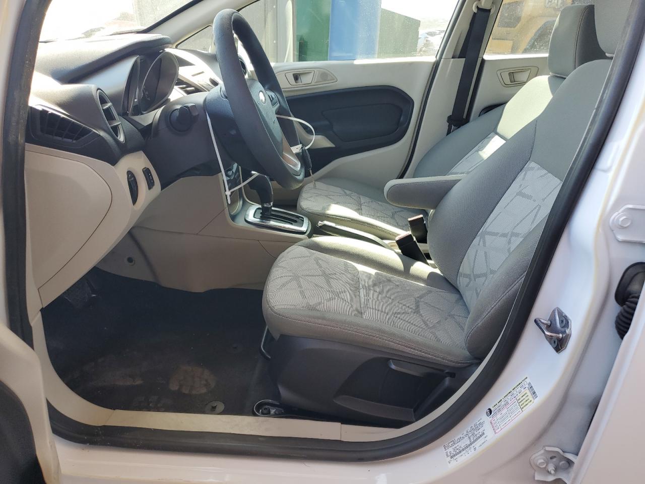 3FADP4BJ3CM126421 2012 Ford Fiesta Se