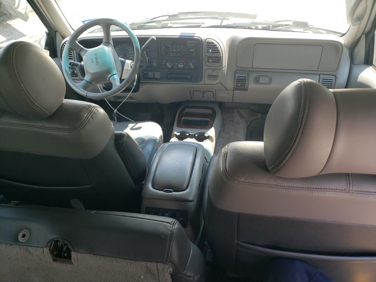2000 GMC Yukon Denali VIN: 1GKEK13R9YR109780 Lot: 64987445