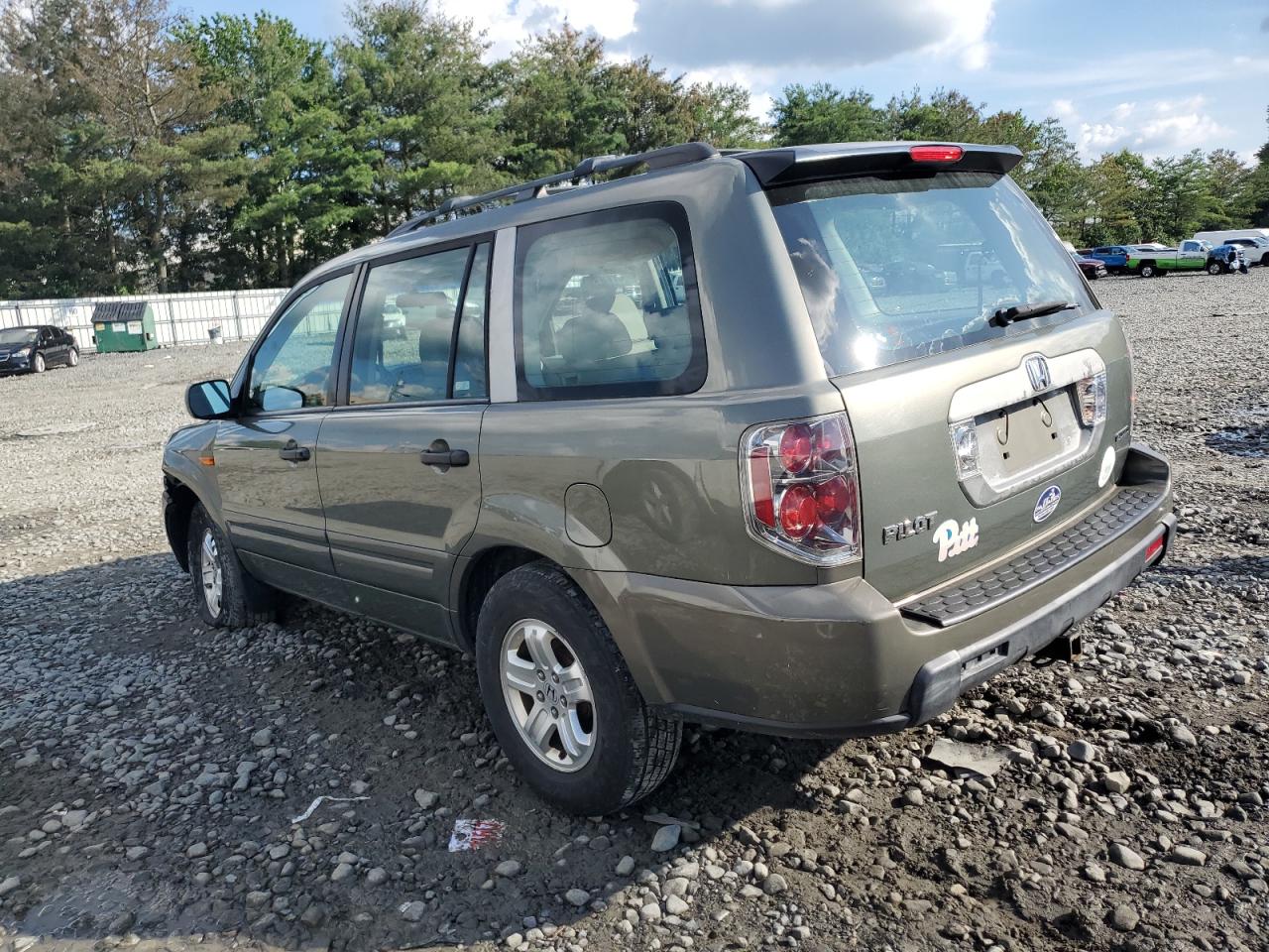 2007 Honda Pilot Lx VIN: 5FNYF18137B029704 Lot: 64726575