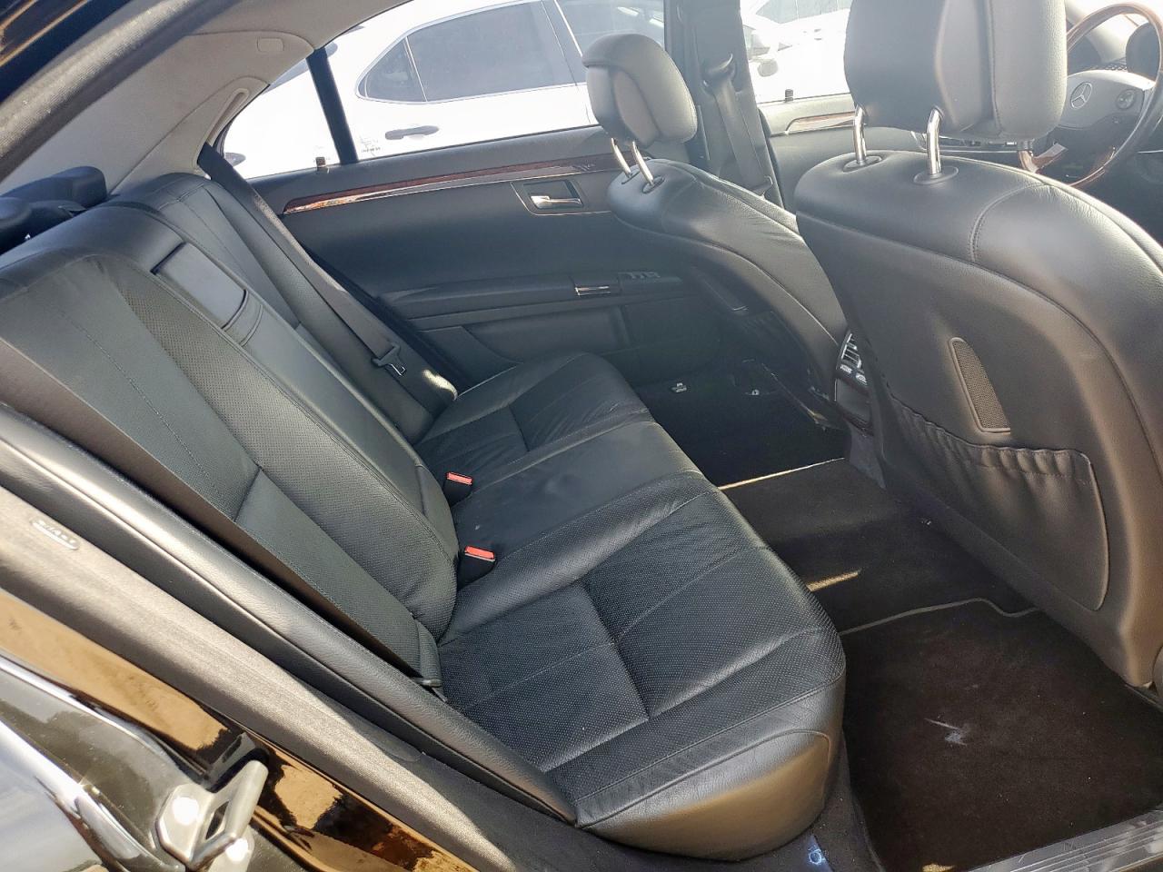 2007 Mercedes-Benz S 550 VIN: WDDNG71X27A106322 Lot: 64754455